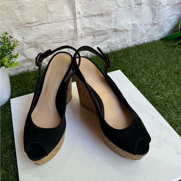 VERONICA BEAR
Dali Sand Suede Peep-Toe Wedge Platform Sandals size 9 - Picture 6 of 16